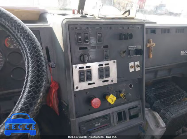 1999 MACK CH613 CH600 1M1AA13Y6XW118442 image 11