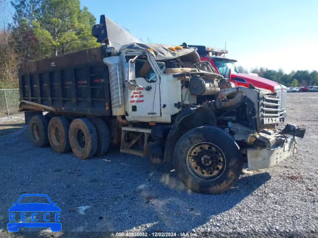 2006 MACK CV713 CV700 1M2AG11C16M042477 image 0