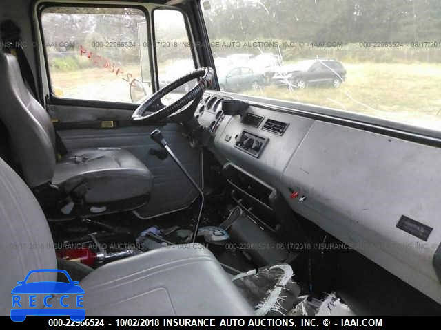 1999 FREIGHTLINER FL70 1FV6HLAC8XHA11411 image 4