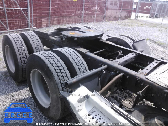 2002 FREIGHTLINER ST120 ST120 1FUJBBCG32LJ07797 image 6