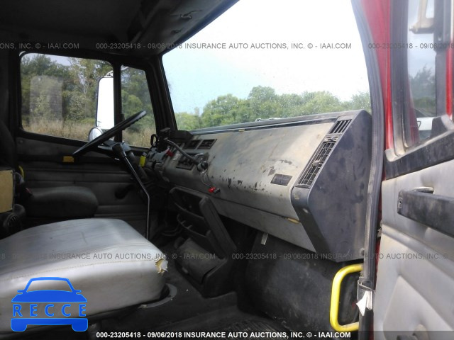 2000 FREIGHTLINER FL70 1FUWHJBA6YHG02764 image 4