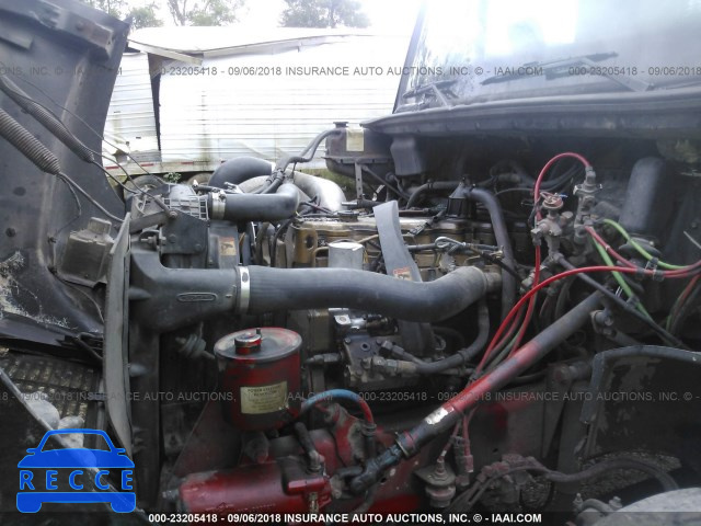2000 FREIGHTLINER FL70 1FUWHJBA6YHG02764 image 8