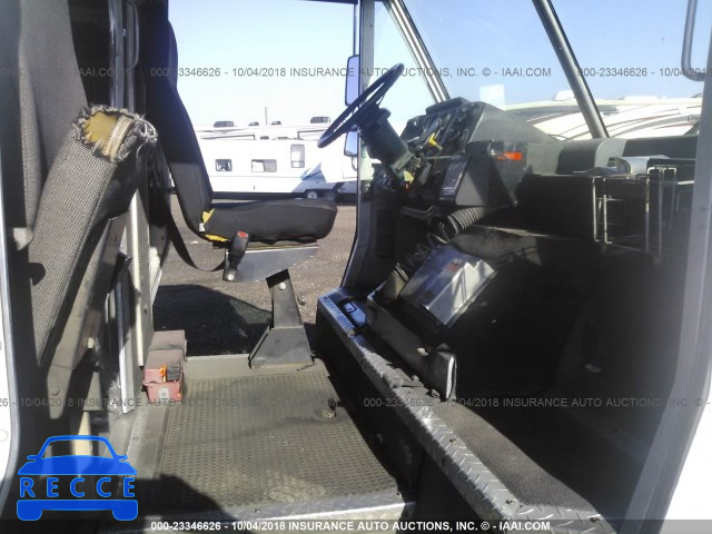 1999 FREIGHTLINER CHASSIS M LINE WALK-IN VAN 4UZA4FF40XCA60423 image 4