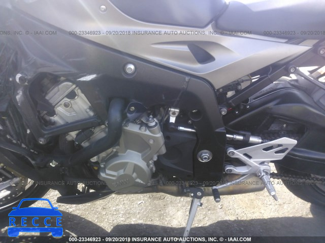 2015 BMW S 1000 R WB10D120XFZ199809 Bild 8