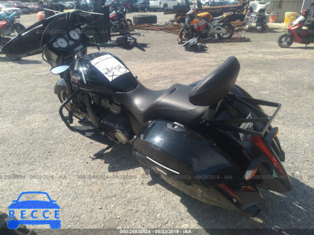 2016 VICTORY MOTORCYCLES CROSS COUNTRY 8-BALL 5VPDA36NXG3048361 image 2