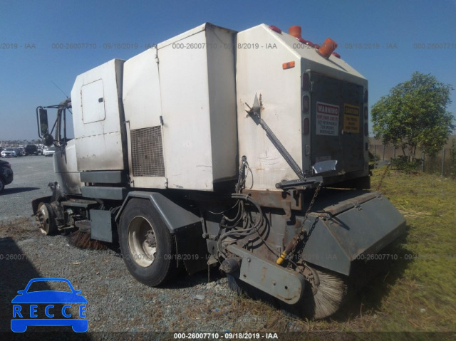 2000 FREIGHTLINER MEDIUM CONVENTIONAL FL70 1FV6HJBA4YH989548 image 2