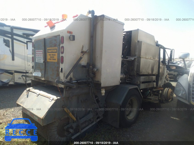 2000 FREIGHTLINER MEDIUM CONVENTIONAL FL70 1FV6HJBA4YH989548 image 3