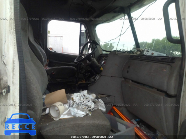 2001 FREIGHTLINER ST120 ST120 1FUJBBCG01LH95338 image 4