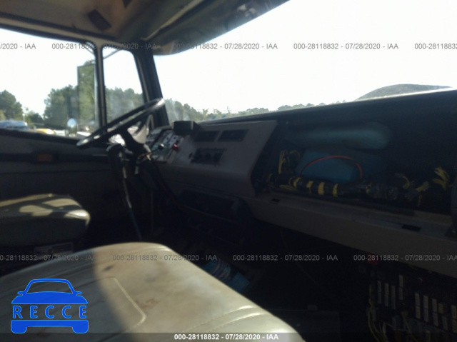 1997 FREIGHTLINER MEDIUM CONVENTIONAL FL106 1FUW8HCB0VL839207 image 4