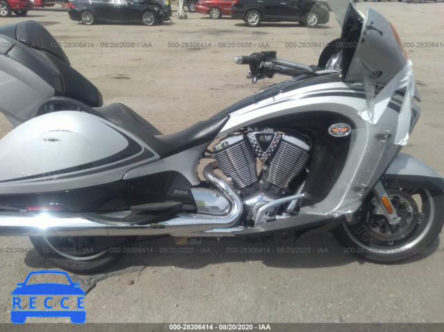 2011 VICTORY MOTORCYCLES VISION TOUR 5VPSW36N8B3003713 Bild 7