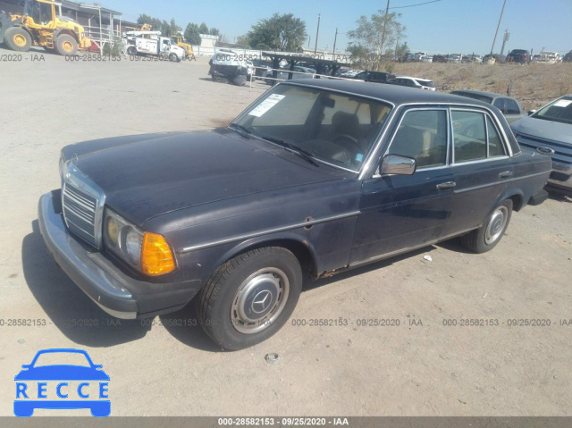 1981 MERCEDES-BENZ 240 D WDBAB23A0BB215737 Bild 1