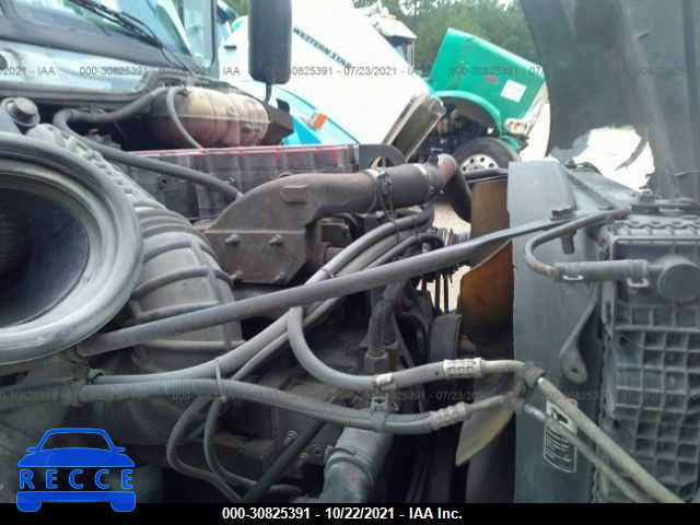 2002 FREIGHTLINER ST120 ST120 1FUJBBBD02LH37609 image 8