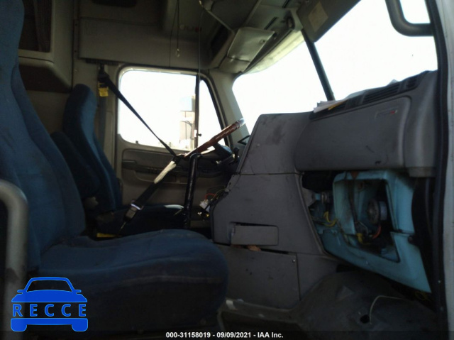 2001 FREIGHTLINER MEDIUM CONVENTIONAL CST120 1FUY0SZB61LG34900 Bild 4