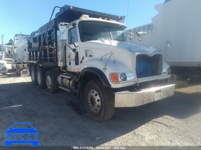 2005 MACK 700 CV700 1M2AG11C15M030313 image 0