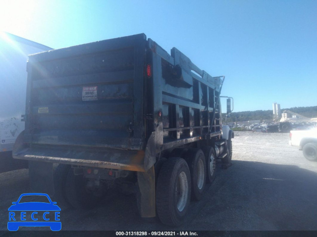2005 MACK 700 CV700 1M2AG11C15M030313 image 3