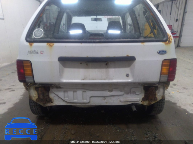 1991 Ford Festiva L KNJPT05H0M6130784 Bild 5