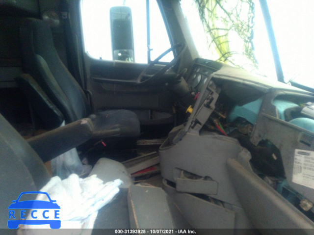 2001 FREIGHTLINER ST120 ST120 1FUYSDYB01PH55535 image 4