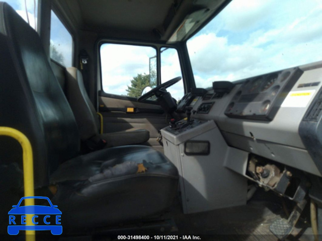 2003 FREIGHTLINER MEDIUM CONVENTIONAL FL70 1FVABTAK33HL73480 image 4