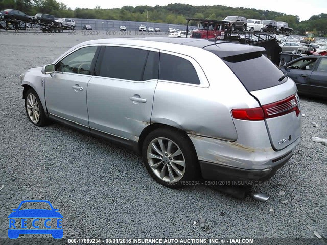 2011 Lincoln MKT 2LMHJ5AT3BBJ51437 image 2