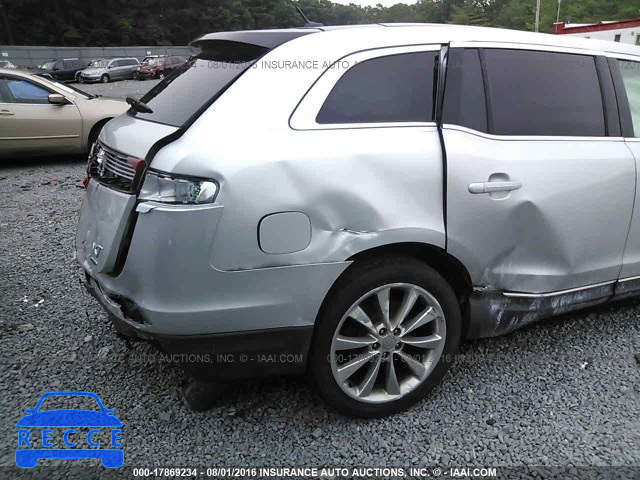 2011 Lincoln MKT 2LMHJ5AT3BBJ51437 image 5