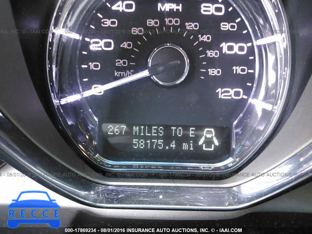 2011 Lincoln MKT 2LMHJ5AT3BBJ51437 image 6