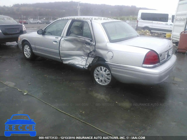 2004 Ford Crown Victoria 2FAFP74WX4X130085 image 2