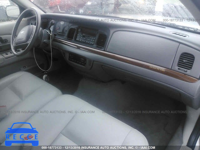 2004 Ford Crown Victoria 2FAFP74WX4X130085 image 4