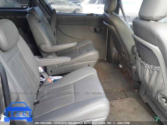 2006 Chrysler Town and Country 2A4GP54L36R796991 image 7