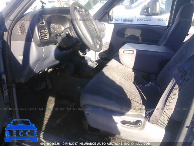 2001 Dodge RAM 2500 3B7KF23611G181755 image 4