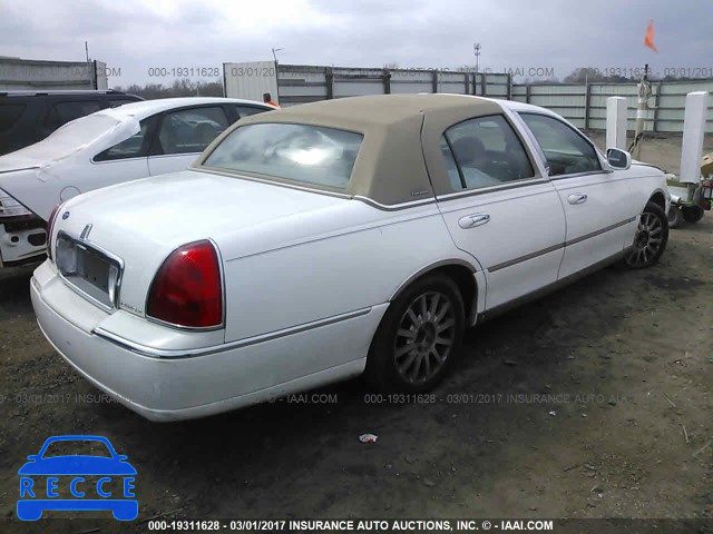 2003 Lincoln Town Car EXECUTIVE 1LNHM81WX3Y624768 зображення 3