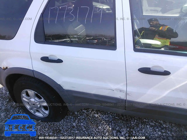 2001 FORD ESCAPE XLT 1FMYU04171KF77894 image 5