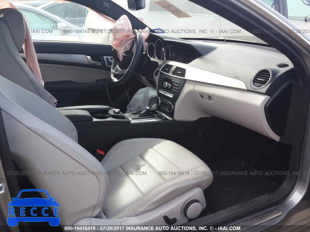 2014 Mercedes-benz C WDDGJ4HB3EG186680 image 4