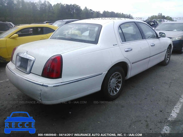 2000 Lincoln Town Car SIGNATURE 1LNHM82W6YY798858 зображення 3