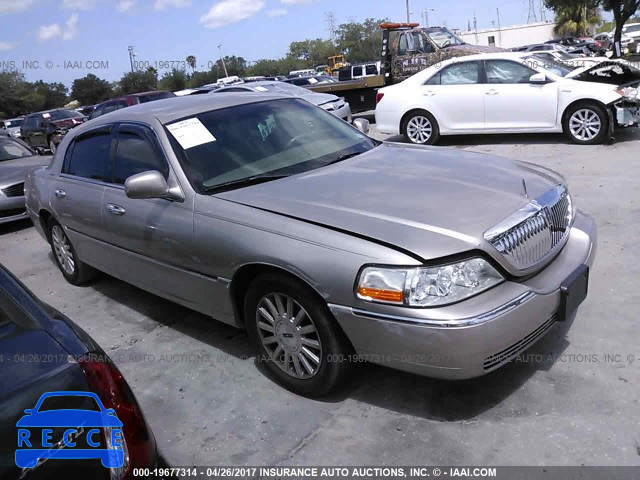 2003 Lincoln Town Car EXECUTIVE 1LNHM81W63Y608163 image 0