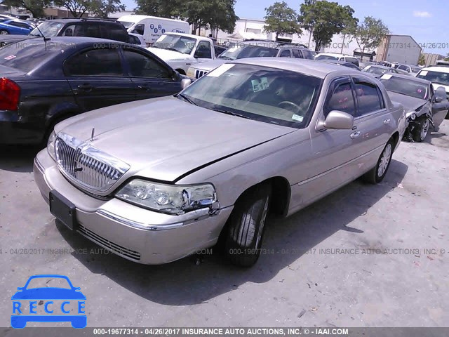 2003 Lincoln Town Car EXECUTIVE 1LNHM81W63Y608163 Bild 1