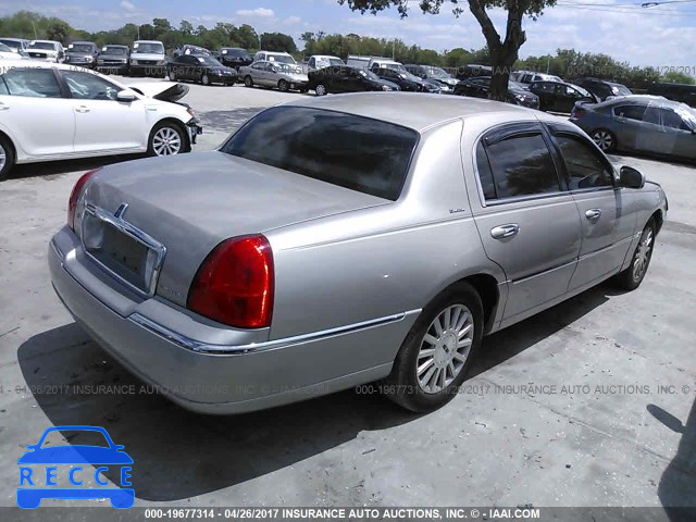 2003 Lincoln Town Car EXECUTIVE 1LNHM81W63Y608163 зображення 3