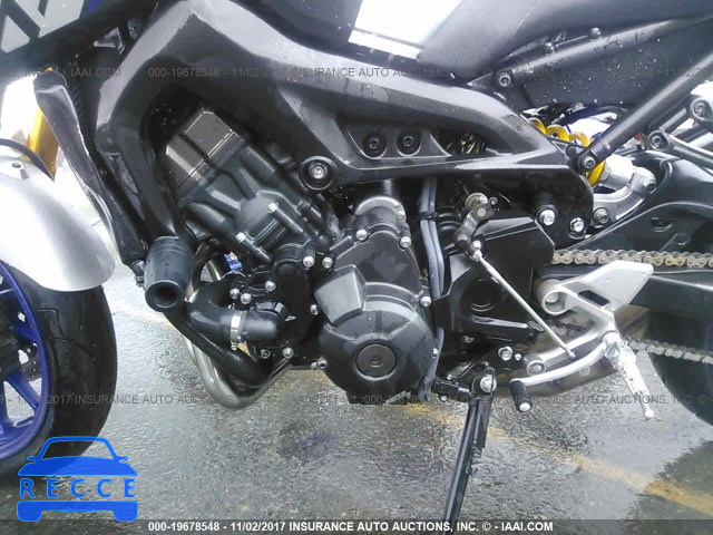 2015 Yamaha FZ09 C JYARN33Y4FA002067 image 8