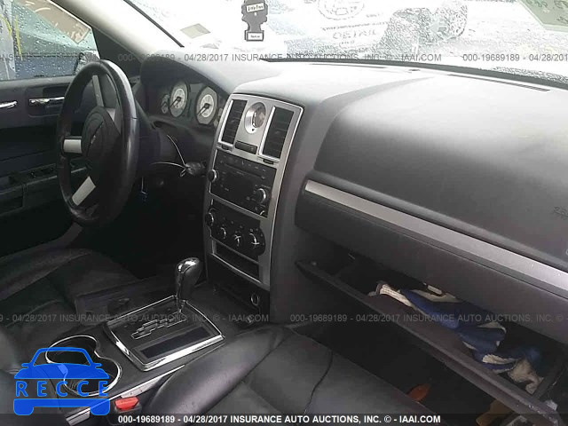 2010 Chrysler 300 2C3CA5CV0AH326235 image 4