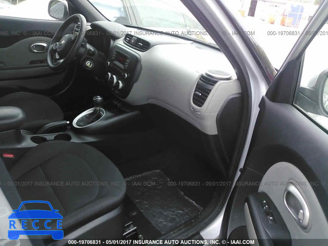 2014 KIA Soul KNDJN2A22E7705348 зображення 4