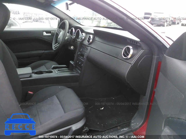 2008 Ford Mustang 1ZVHT80N385115112 image 4