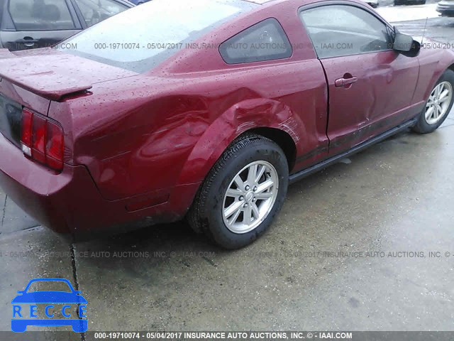 2008 Ford Mustang 1ZVHT80N385115112 image 5