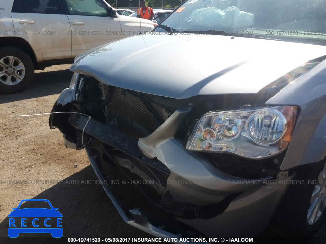 2013 Chrysler Town and Country 2C4RC1BG5DR674235 image 5