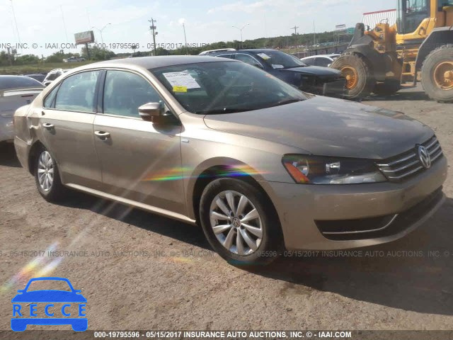 2015 VOLKSWAGEN PASSAT S 1VWAT7A38FC066412 image 0