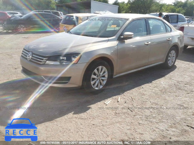 2015 VOLKSWAGEN PASSAT S 1VWAT7A38FC066412 image 1