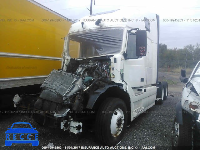 2011 VOLVO VNL L 4V4NC9EJ6BN530079 image 1