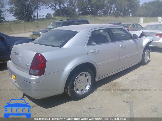 2005 Chrysler 300 2C3JA53G25H170410 image 3