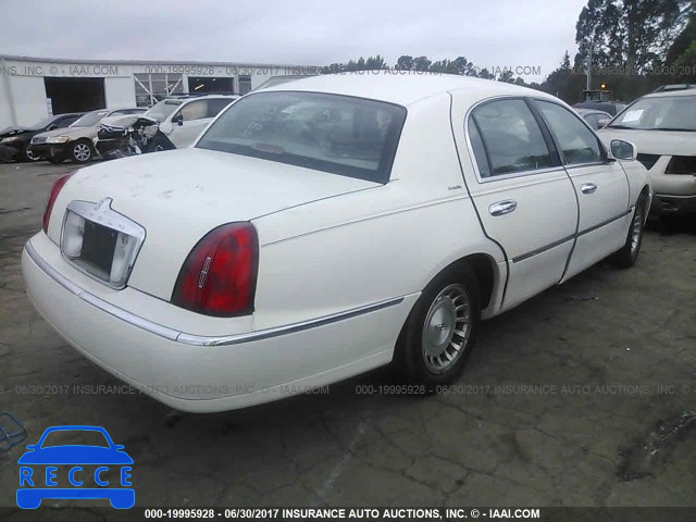 1999 Lincoln Town Car 1LNHM81W9XY706013 Bild 3