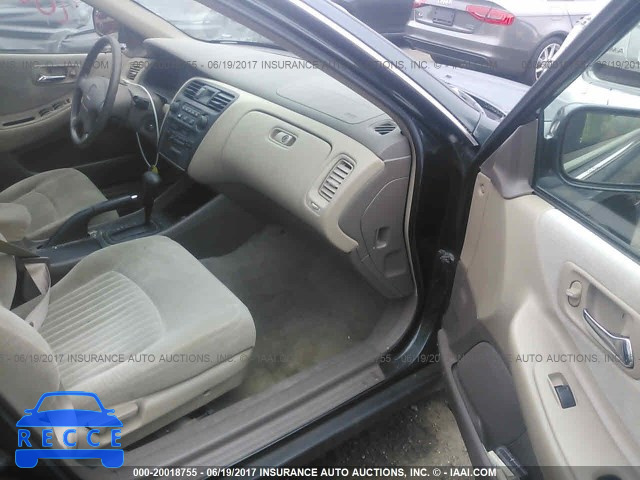 1998 Honda Accord 1HGCG5646WA074348 зображення 4