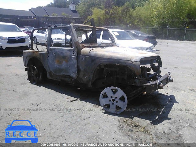 2008 Jeep Wrangler SAHARA 1J4FA54128L519319 image 0