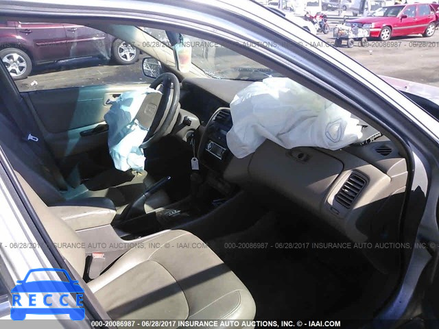 1998 HONDA ACCORD 1HGCG165XWA067579 image 4